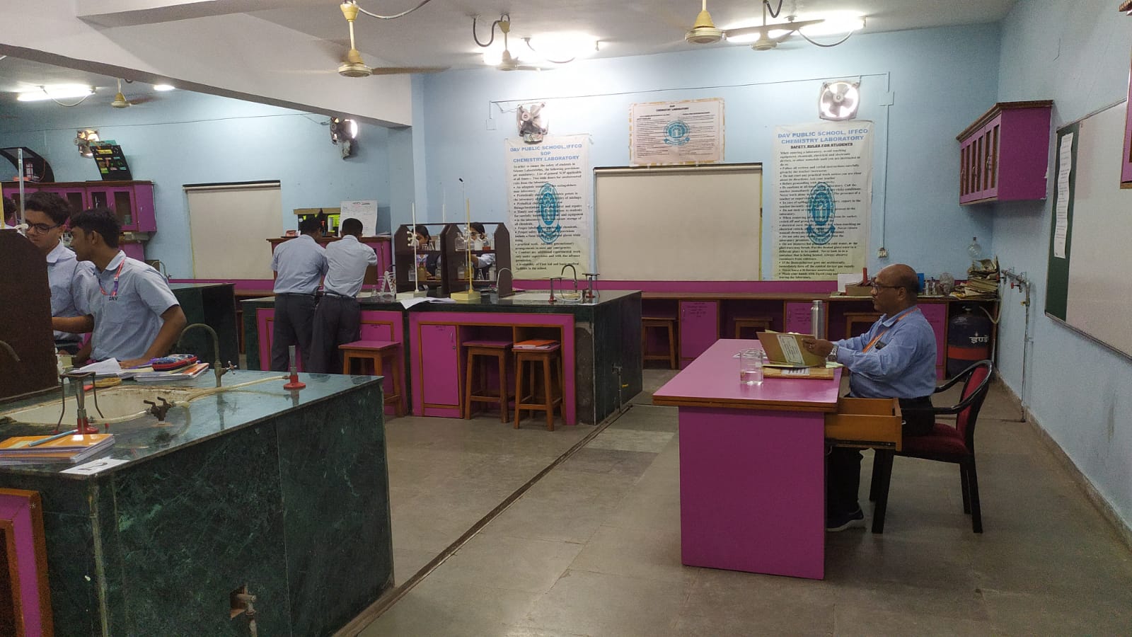 CHEMISTRY LAB